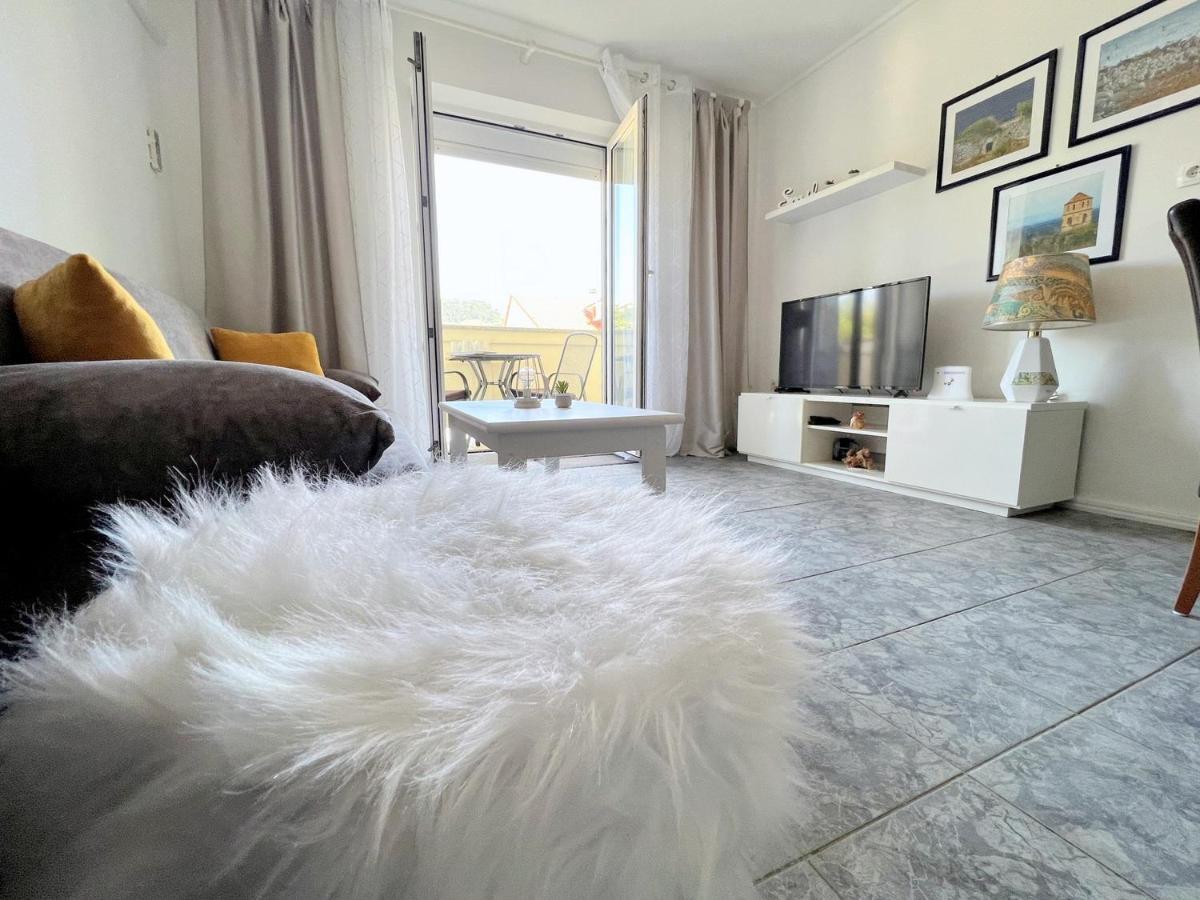 Rab City Apartment Greeny Rab Town Bagian luar foto