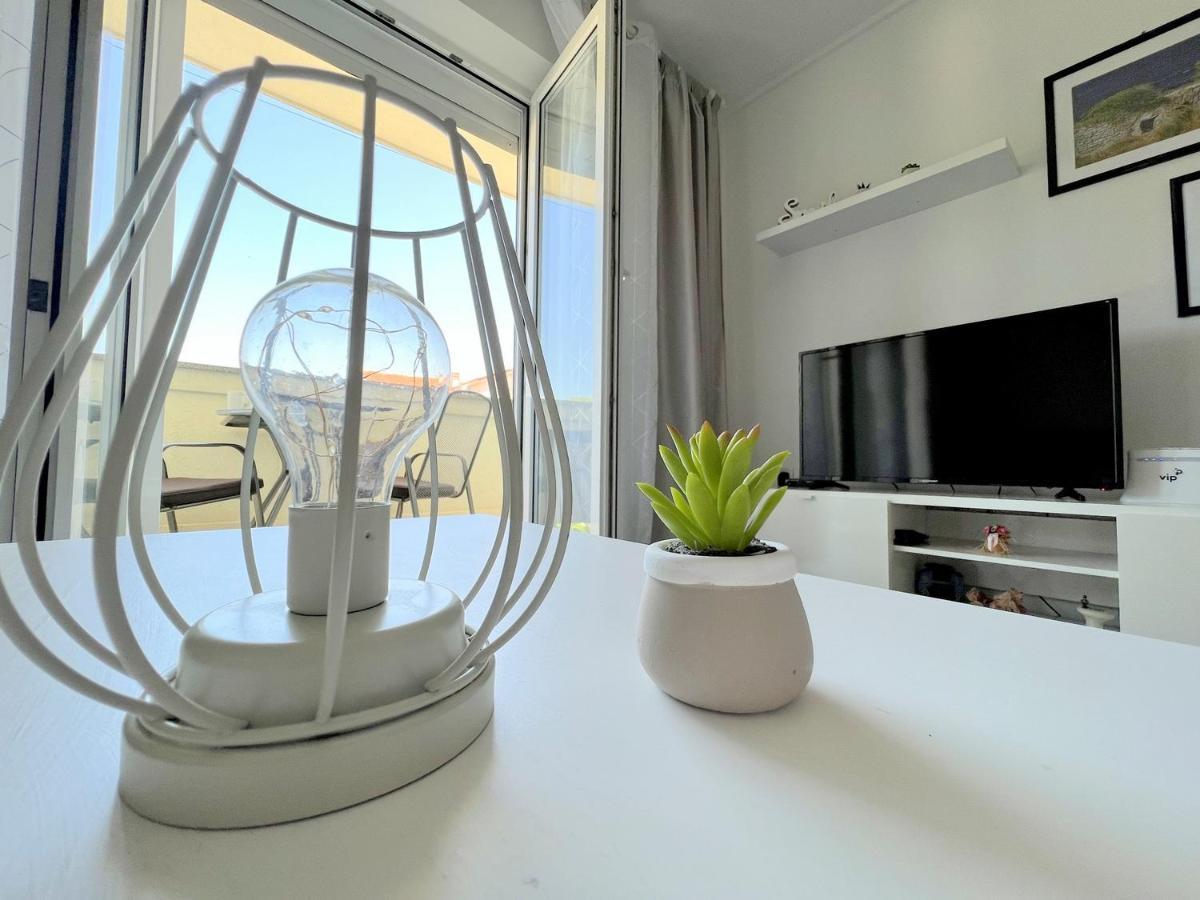 Rab City Apartment Greeny Rab Town Bagian luar foto