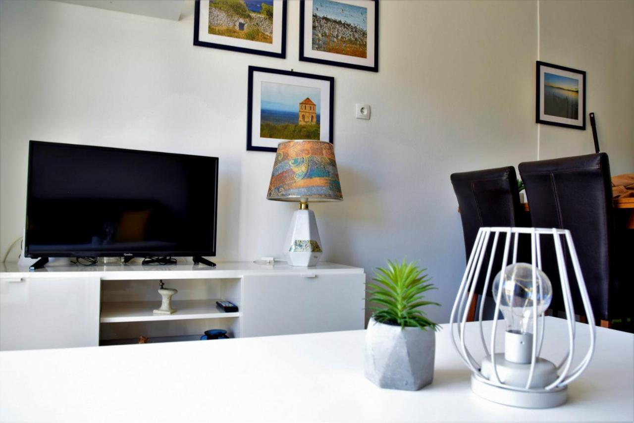 Rab City Apartment Greeny Rab Town Bagian luar foto