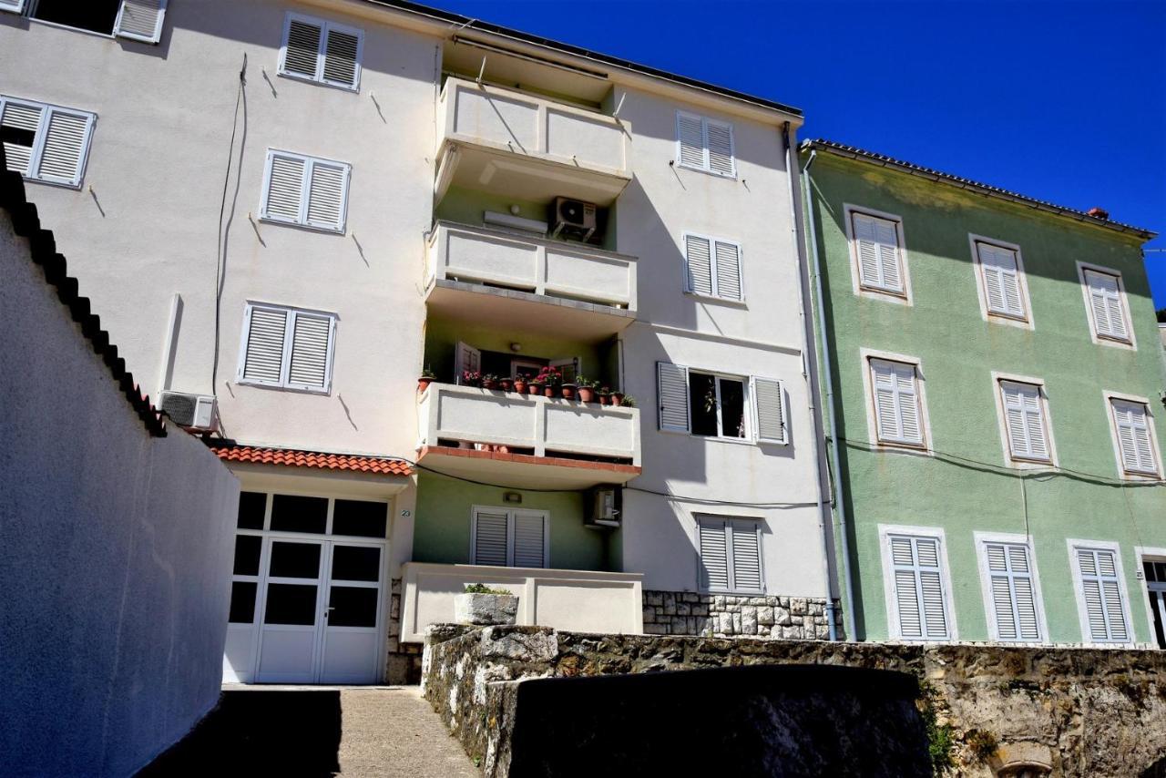 Rab City Apartment Greeny Rab Town Bagian luar foto